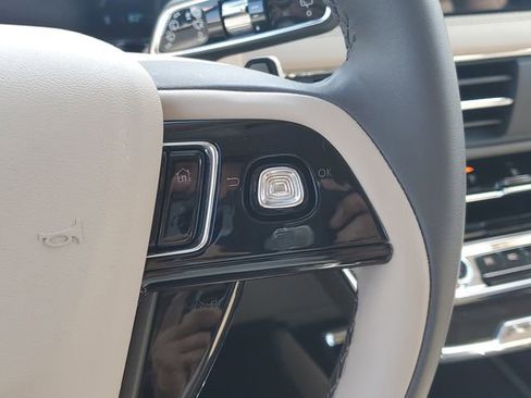 Certified 2024 Lincoln Corsair AWD w/ Equipment Group 101A image 13