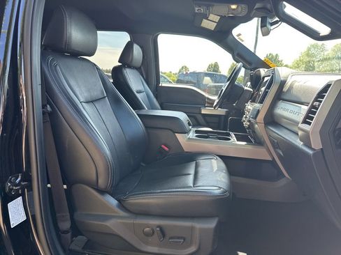 Used 2022 Ford F350 Lariat w/ Lariat Ultimate Package AWD/4WD image 31