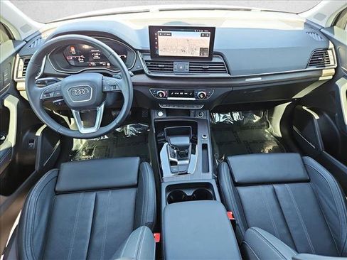 Certified 2025 Audi Q5 2.0T Premium Plus w/ Premium Plus Package image 17