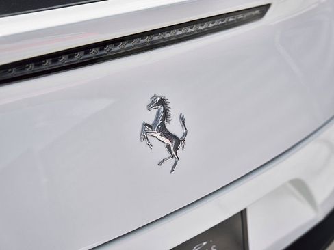 Used 2019 Ferrari GTC4Lusso AWD/4WD image 11