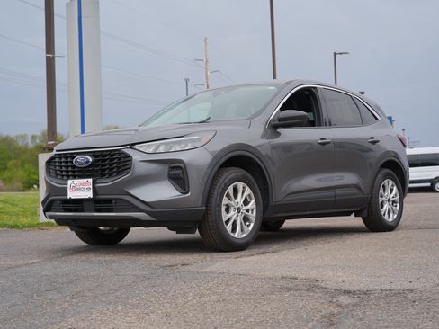 Used 2024 Ford Escape Active AWD/4WD image 8
