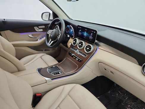Used 2022 Mercedes-Benz GLC 300 image 24
