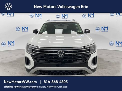 New 2026 Volkswagen Atlas Peak Edition image 6