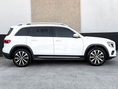 Used 2021 Mercedes-Benz GLB 250 4MATIC w/ Premium Package image 7