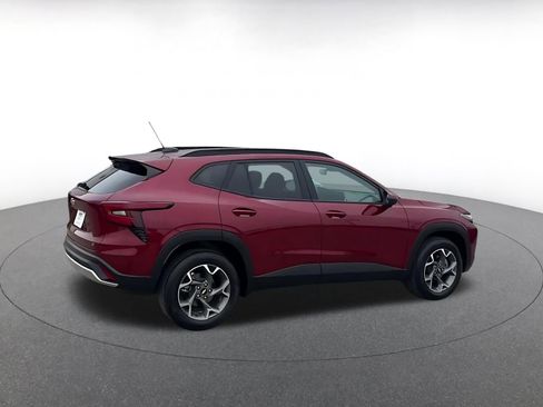 Used 2025 Chevrolet Trax LT image 16