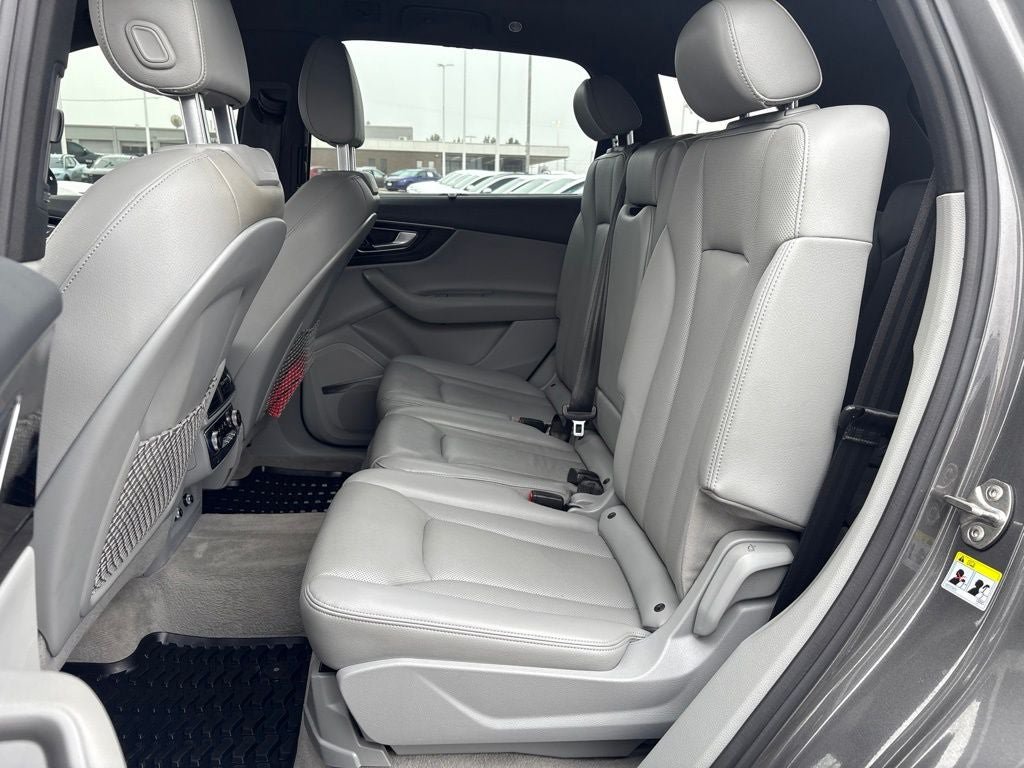Used 2018 Audi Q7 3.0T Prestige AWD/4WD image 29