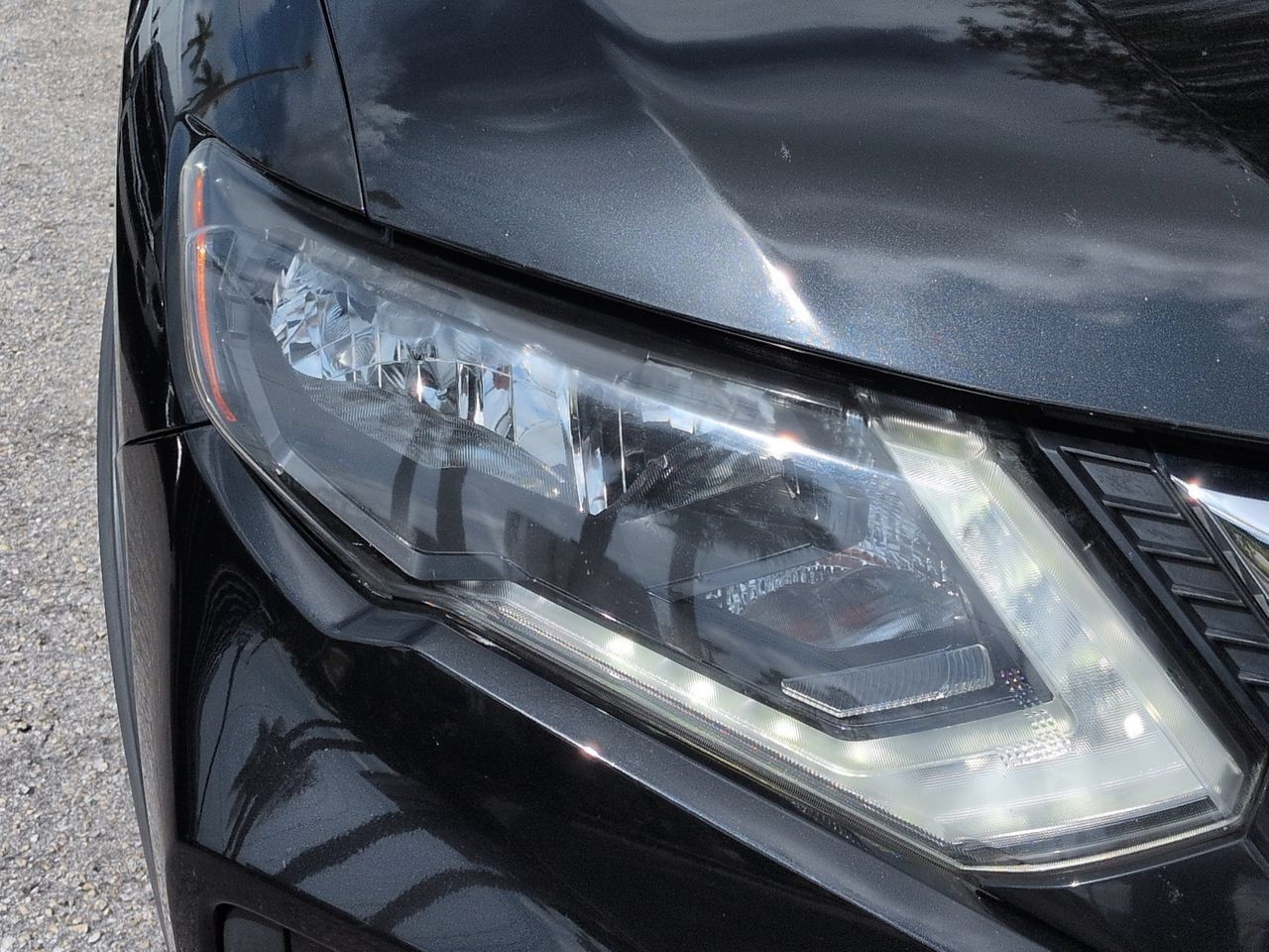 Used 2019 Nissan Rogue S w/ Special Edition Package FWD image 10