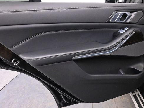 Used 2023 BMW X7 xDrive40i w/ Premium Package image 13