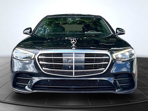 Used 2021 Mercedes-Benz S 580 4MATIC Sedan w/ AMG Line image 2