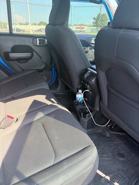 Used 2021 Jeep Gladiator Sport AWD/4WD image 28