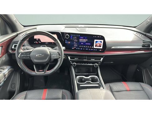 Used 2024 Chevrolet Traverse RS w/ LPO, Floor Liner Package AWD/4WD image 9