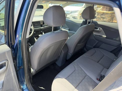 Used 2019 Kia Niro LX FWD image 21