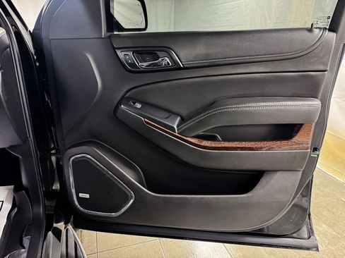 Used 2018 GMC Yukon SLT AWD/4WD image 16