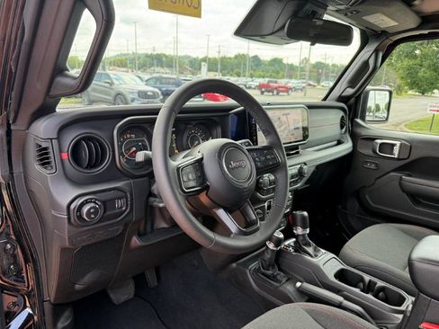 Used 2026 Jeep Gladiator Rubicon AWD/4WD image 11