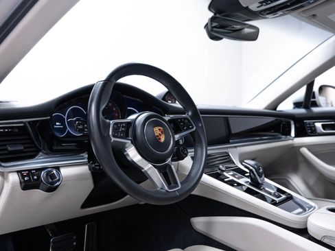 Used 2019 Porsche Panamera 4 AWD/4WD image 11