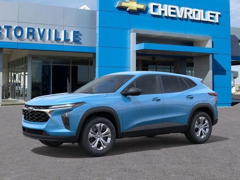 New 2026 Chevrolet Trax LS FWD image 2