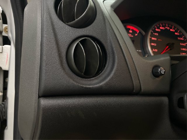 Used 2004 Pontiac Grand Prix GT2 w/ Leather Trim Pkg FWD image 22