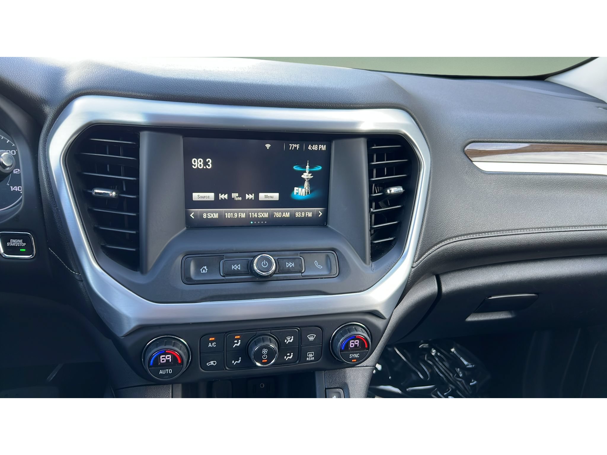 Certified 2018 GMC Acadia SLE AWD/4WD image 17