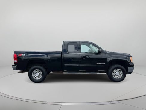 Used 2009 GMC Sierra 2500 SLT w/ SLT Convenience Package AWD/4WD image 2
