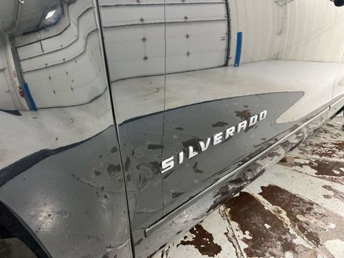 Used 2017 Chevrolet Silverado 1500 LT w/ All Star Edition AWD/4WD image 26