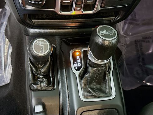 Used 2019 Jeep Wrangler Unlimited Sport S image 20