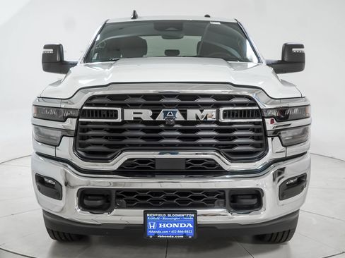 Used 2026 RAM 2500 Big Horn AWD/4WD image 2
