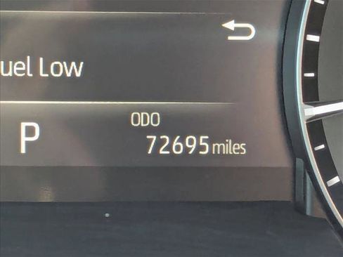 Used 2021 Toyota Highlander XSE image 10