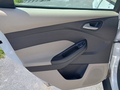 Used 2014 Ford Focus SE FWD image 15