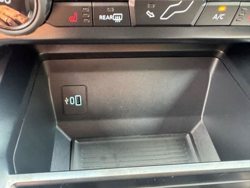Used 2023 Ford F250 XLT w/ XLT Premium Package AWD/4WD image 21