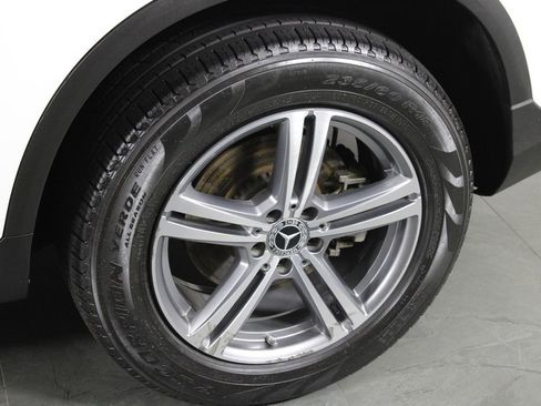 Used 2022 Mercedes-Benz GLC 300 4MATIC image 10