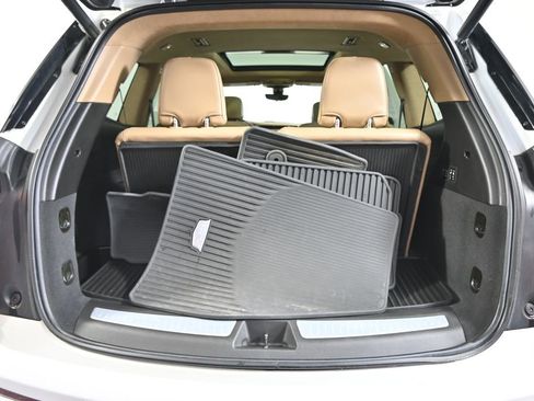 Used 2020 Cadillac XT6 Premium Luxury w/ Platinum Package AWD/4WD image 17