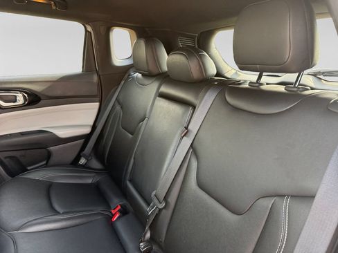 Used 2025 Jeep Compass Limited AWD/4WD image 34