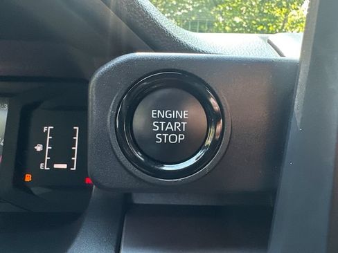 Certified 2026 Toyota Tacoma SR5 AWD/4WD image 29