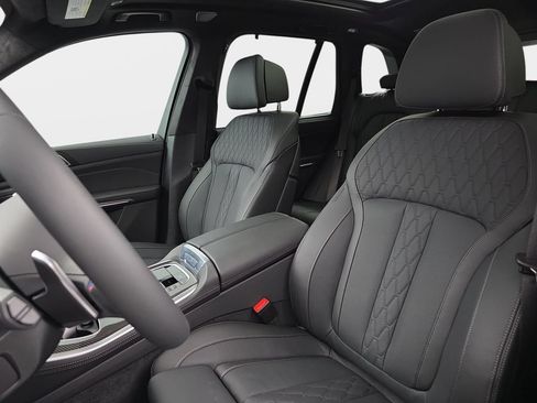 New 2026 BMW X5 M60i w/ Executive Package AWD/4WD image 15