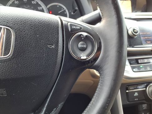 Used 2015 Honda Accord EX-L image 17