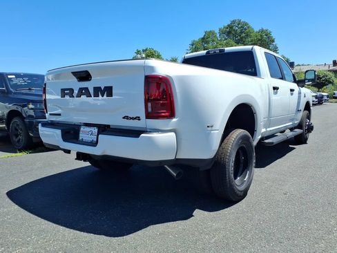 New 2026 RAM 3500 Big Horn AWD/4WD image 14