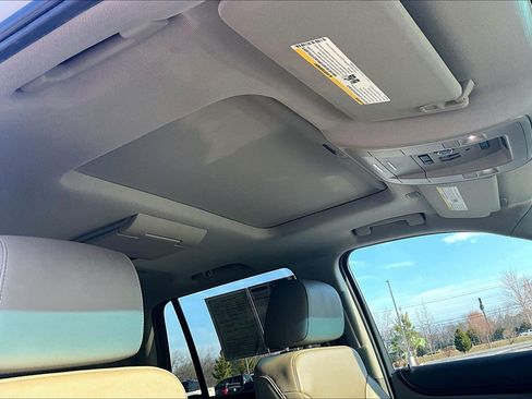 Used 2018 Chevrolet Tahoe LT image 28