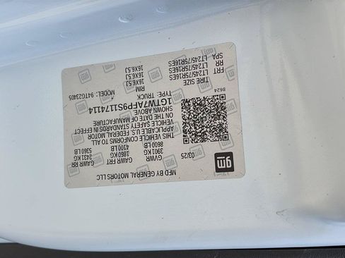 Used 2025 GMC Savana 2500 w/ Driver Convenience Package RWD image 15