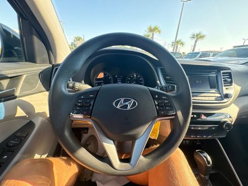 Used 2018 Hyundai Tucson SE w/ Cargo Package FWD image 20