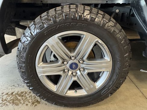 Used 2018 Ford F150 XLT w/ Equipment Group 302A Luxury AWD/4WD image 31