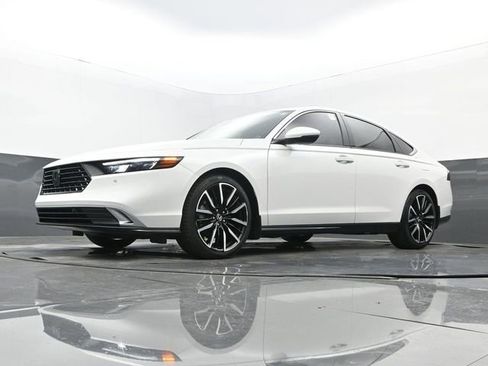 Used 2024 Honda Accord Touring image 29