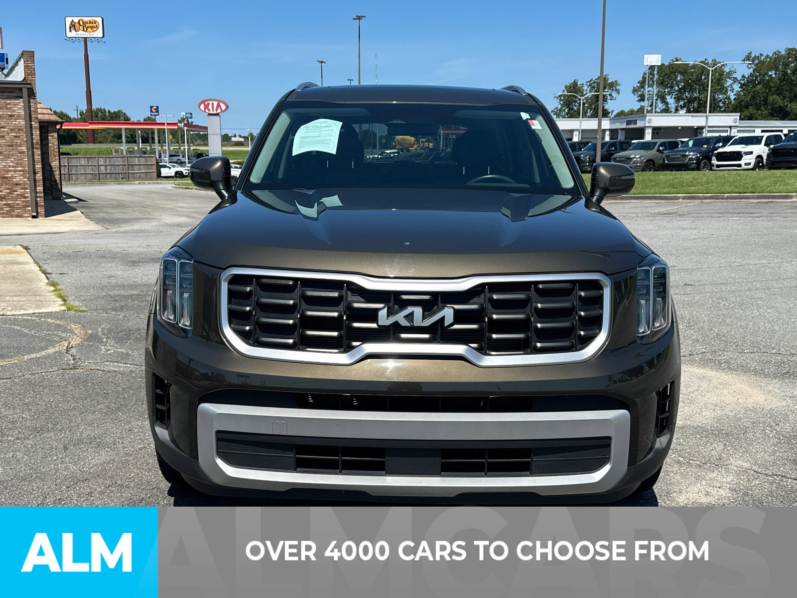 Used 2024 Kia Telluride S w/ S Sunroof Package FWD image 2