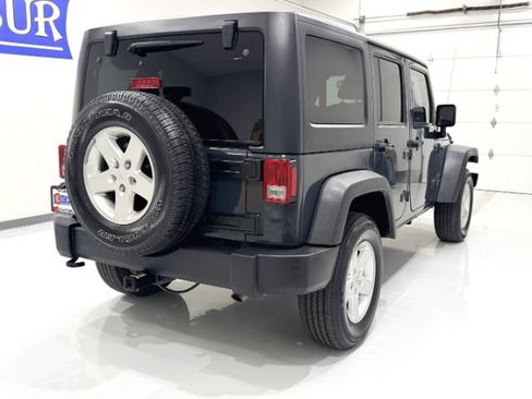 Used 2017 Jeep Wrangler Unlimited Sport w/ Quick Order Package 24S AWD/4WD image 8
