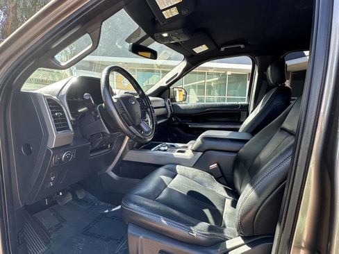 Used 2019 Ford Expedition Max XLT image 7