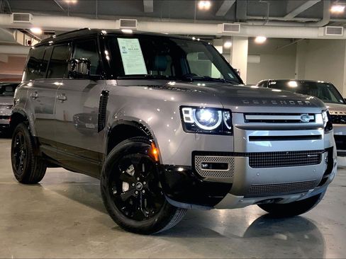 Used 2023 Land Rover Defender 110 X-Dynamic SE image 2