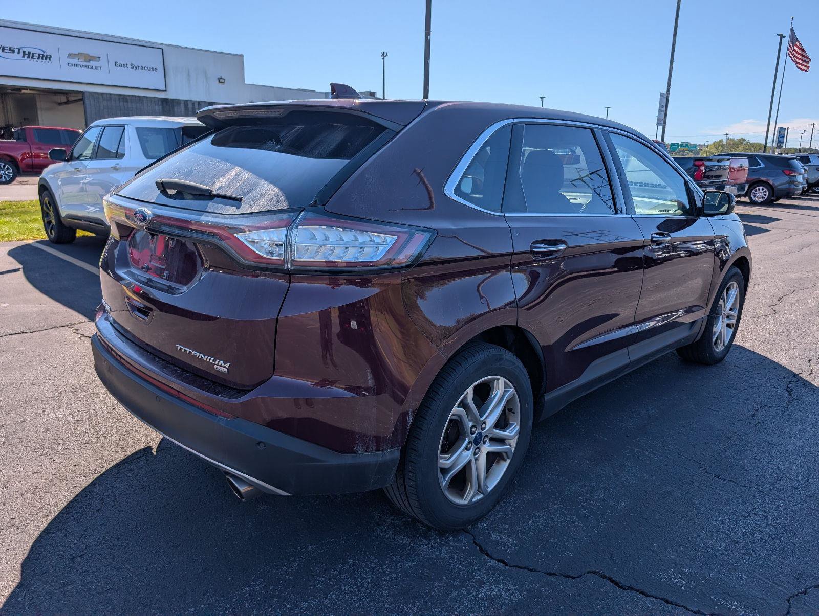 Used 2017 Ford Edge Titanium w/ Equipment Group 301A AWD/4WD image 10