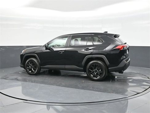 New 2025 Toyota RAV4 LE image 5