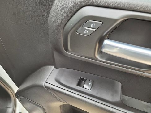 Used 2020 Chevrolet Silverado 1500 Custom Trail Boss w/ Custom Convenience Package image 8