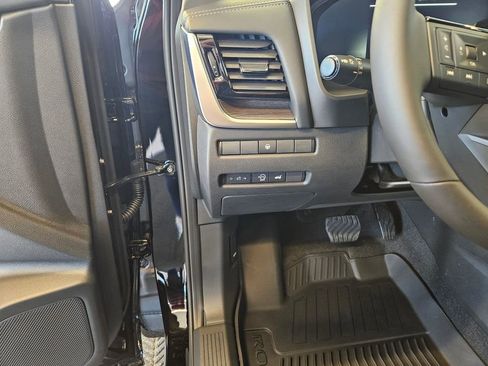 New 2026 Nissan Rogue Platinum image 16