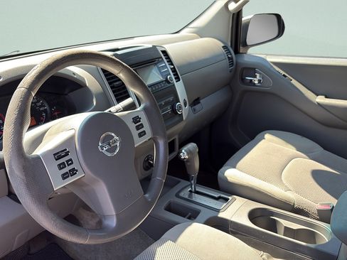 Used 2013 Nissan Frontier SV AWD/4WD image 22